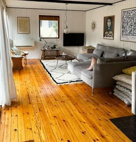 Retro Woodland With Modern Twist Amidst Trees Σπίτι διακοπών Vejby